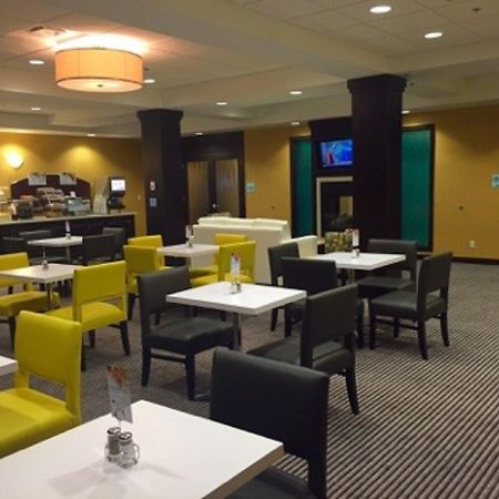 Holiday Inn Express Thunder Bay By Ihg Buitenkant foto